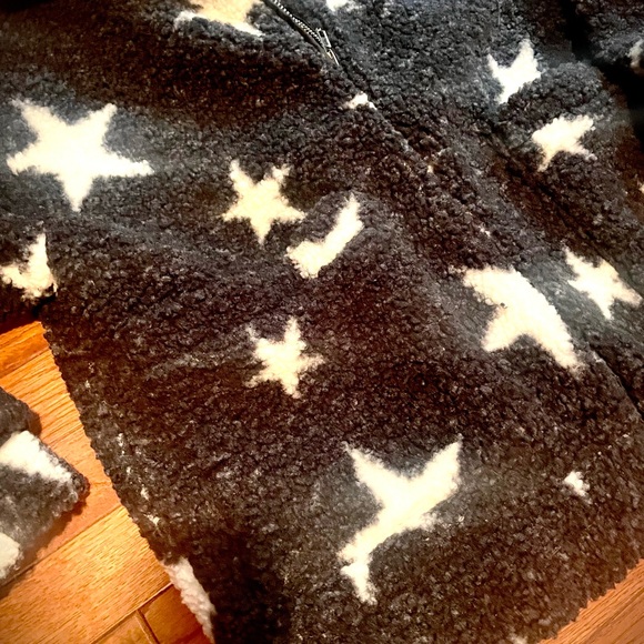New NWT Vici teddy faux Sherpa black and white stars zippered jacket w/collar S - Picture 8 of 13
